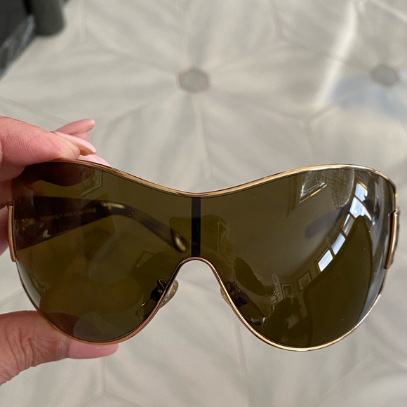 PRICE🔥DROP🔥CHANEL SUNGLASSES 100%AUTHENTIC - Picture 16 of 16
